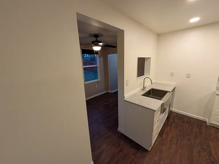 7606 Williamson Creek Dr — Photo 8