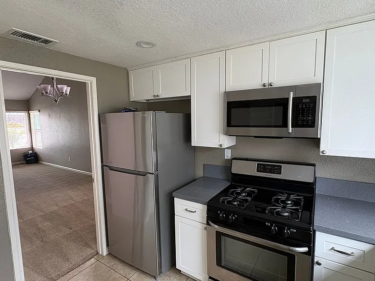 935 Ridgewood Dr — Photo 7