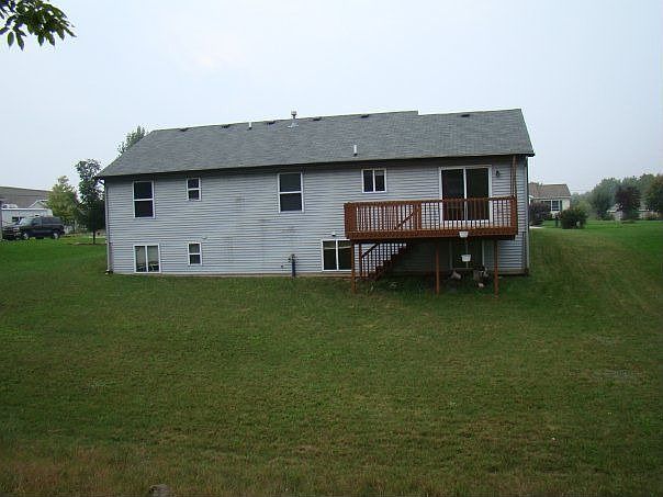 2nd image of 460 6th St NE