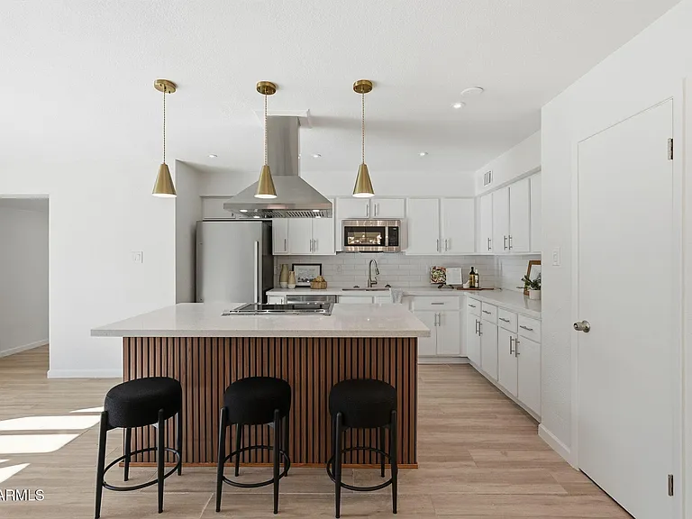 8725 E Coronado Rd — Photo 18