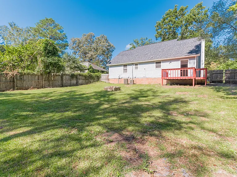 108 Dutch Dr — Photo 44