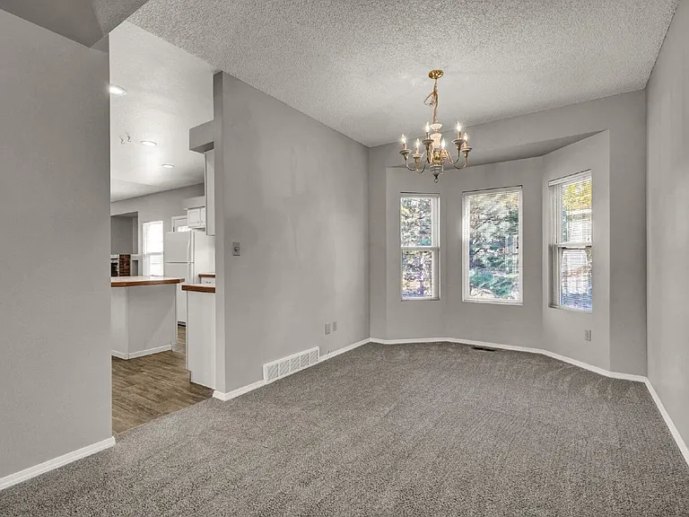 8720 Massey Cir — Photo 9