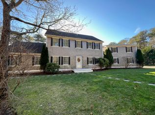 32 Harthaven Rd, Oak Bluffs, MA 02557