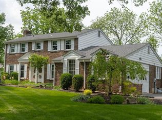 840 Wedgewood Rd, Bethlehem, PA 18017