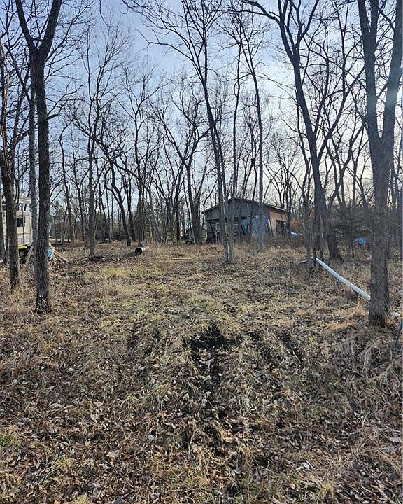 1st image of 26 E Crestwood Cir