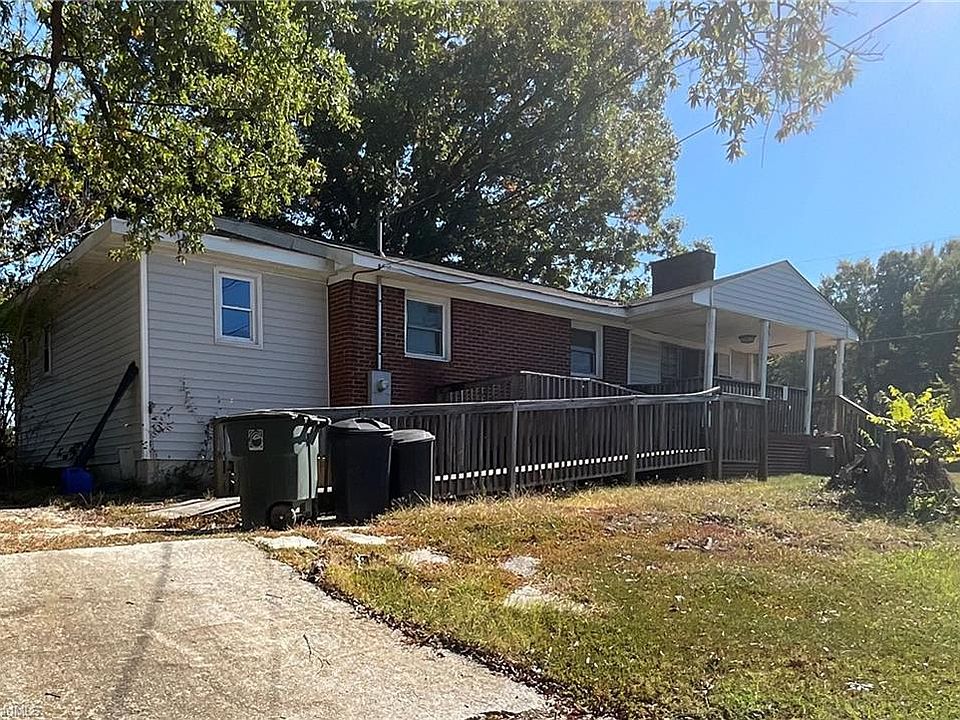 2nd image of 751 Jennifer St