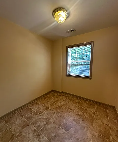 11021 Naples Ct #BASEMENT — Photo 16