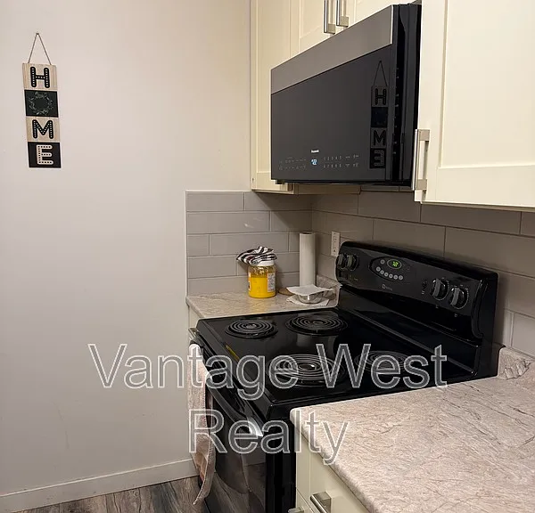 3180 De Montreuil Ct #204 — Photo 5