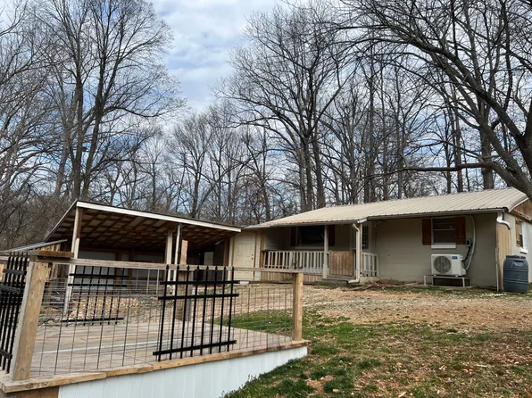 1674 N Double Springs Rd, Fayetteville, AR 72704