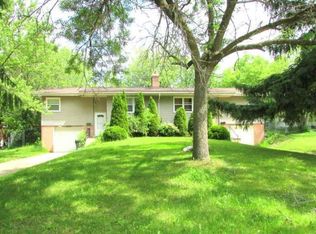 6120 Strathmore Ln, Madison, WI 53711