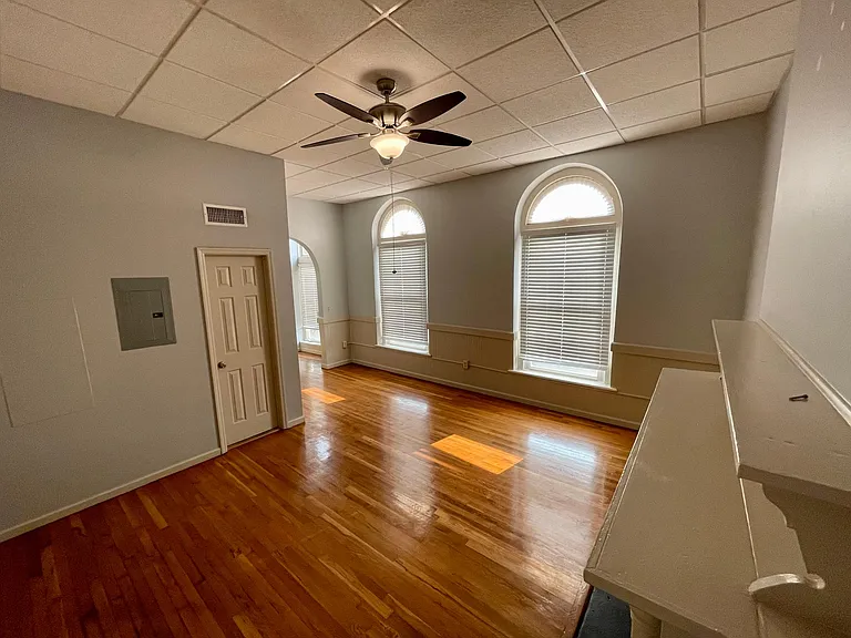 423 S Main St #F — Photo 4