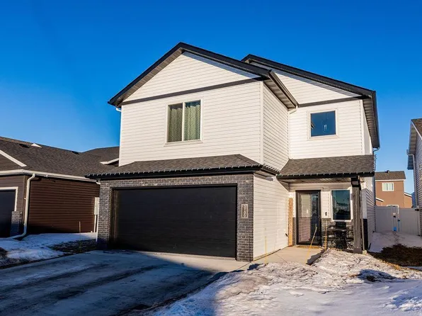 3700 Chinook Dr S, Fargo, ND 58104