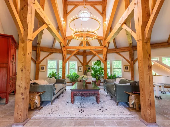 1379 Dairy Hill Road, Royalton, VT 05068