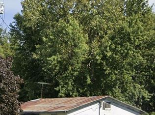 7695 N 600th Rd, Colchester, IL 62326