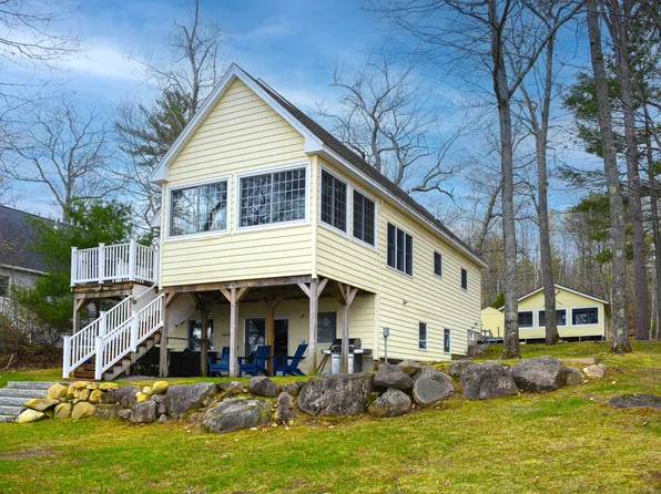 19 Garden Lane, Naples, ME 04055