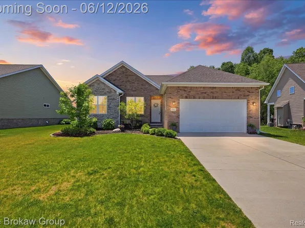 5363 Pebble Beach Dr, Metamora, MI 48455