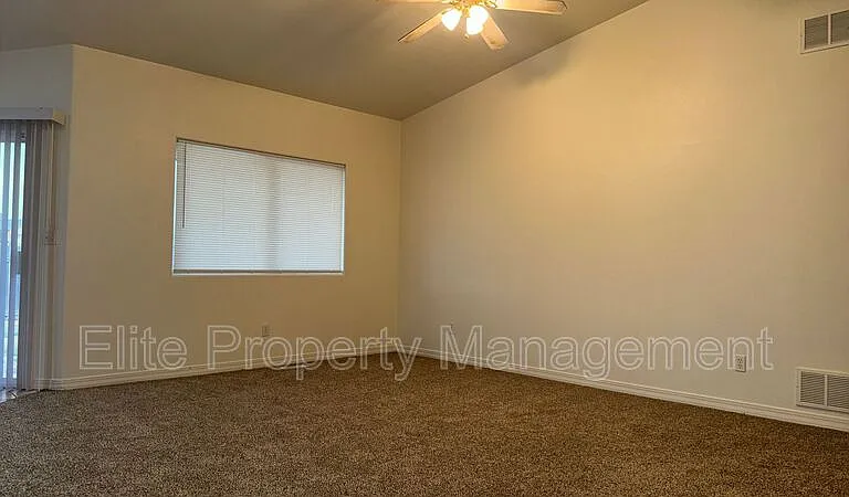 195 S Stardust Ct — Photo 9