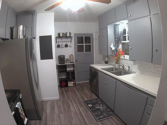 5th image of 1812 Hoover Way