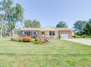 3558 E Orchard Dr, Decatur, IL 62521
