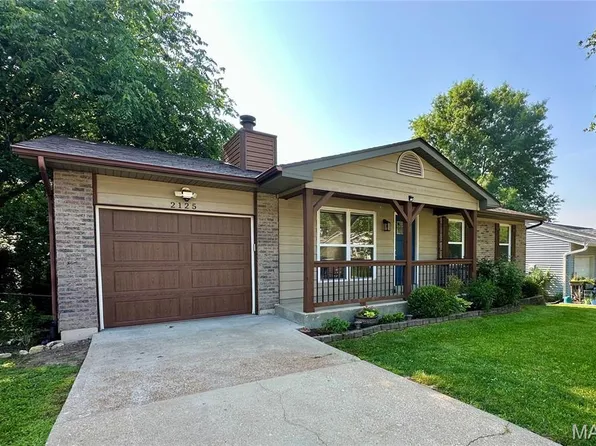 2125 S Barrington Ct, Arnold, MO 63010