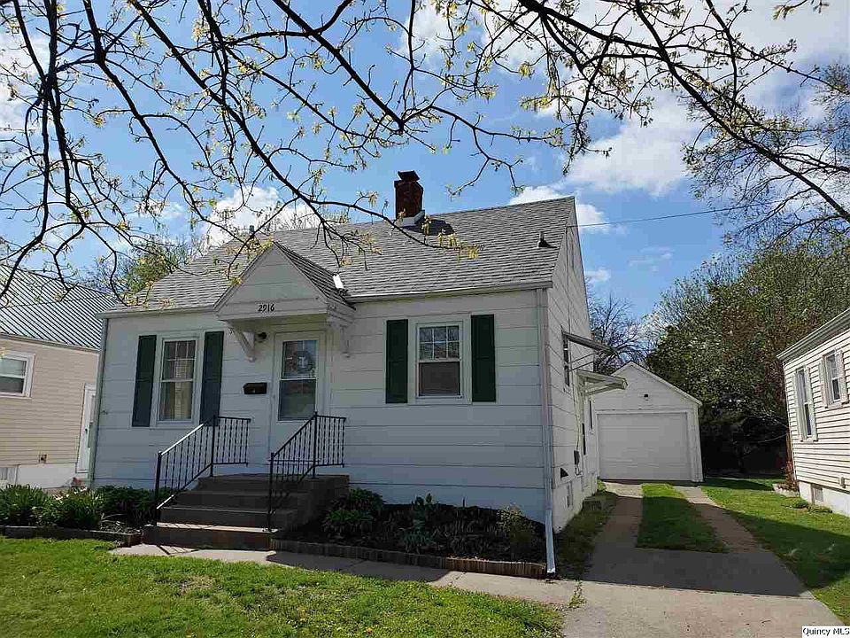1st image of 2916 Whewell Ave
