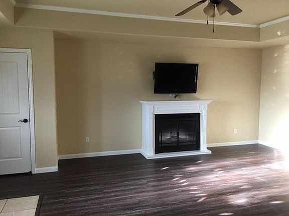 4th image of 8401 Alexandria Ave
