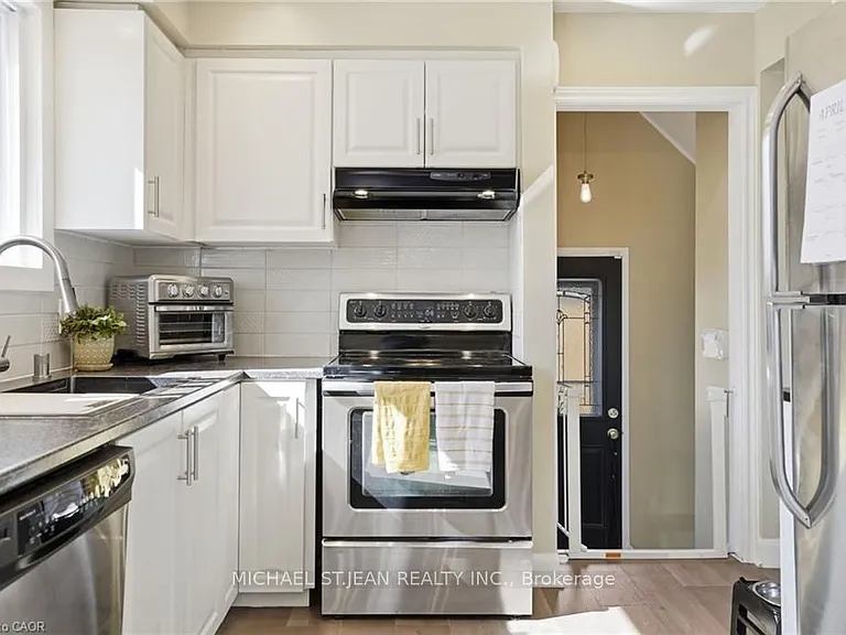 282 Roach Ave — Photo 19
