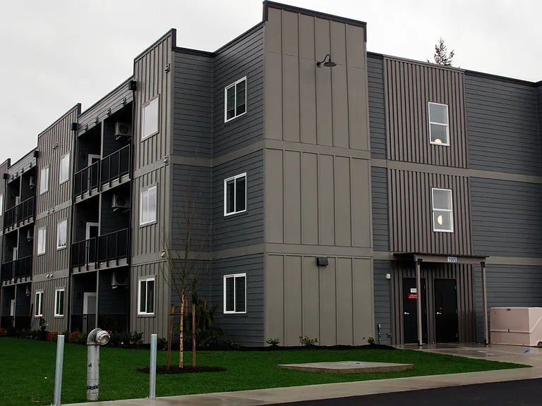 The Downtown 48 Apartments — Photo 17
