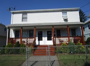 28-30 Woodmont St, Springfield, MA 01104
