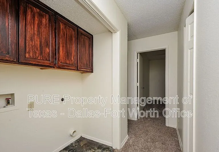 7525 Windhaven Rd — Photo 12
