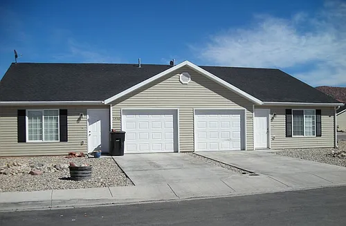 1261 N 650 W Photo 1