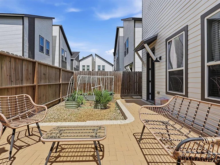 5825 Francis Oak Pl — Photo 23