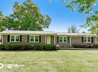 2601 Maxine Dr, High Point, NC 27265