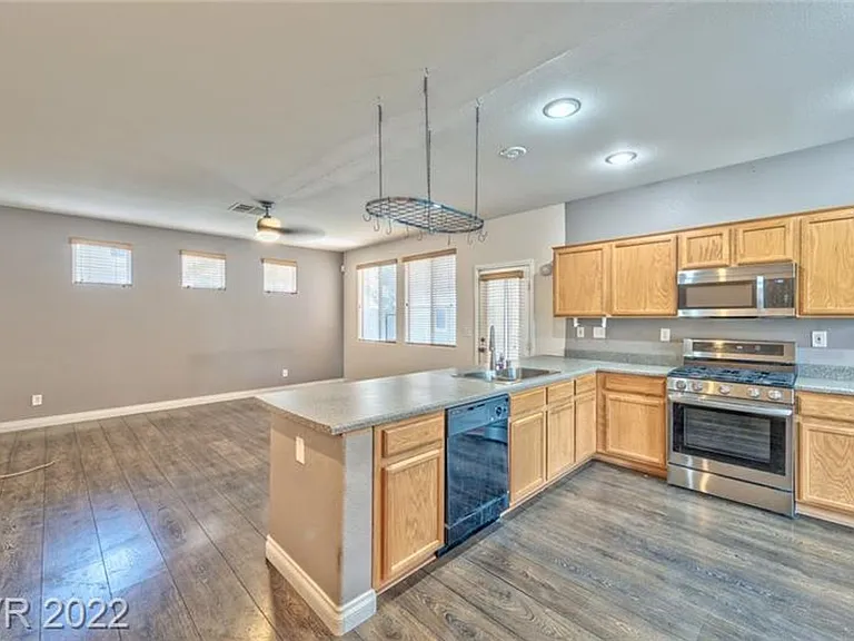 9501 Wooded Heights Ave — Photo 17