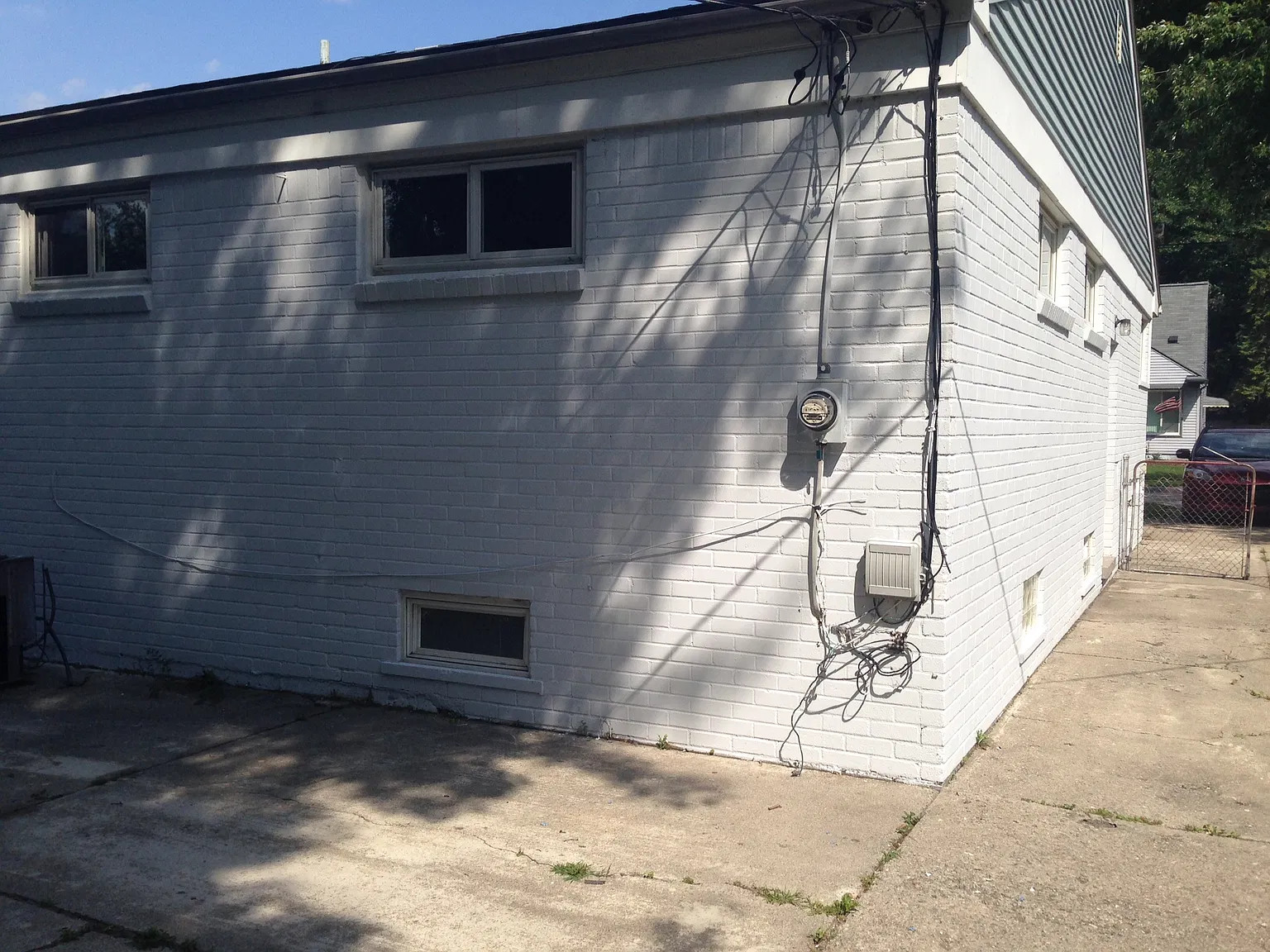 3 bed, 936 sqft, $1,400 — Photo 2