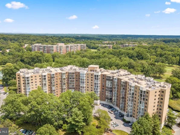 15107 Interlachen Dr #2-120, Silver Spring, MD 20906
