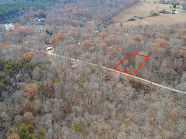 69 Diane Cir, Crossville, TN 38572