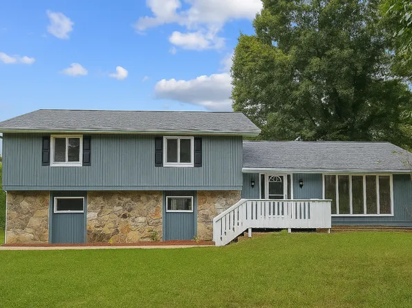 522 Foxmoor Dr SW, Lilburn, GA 30047