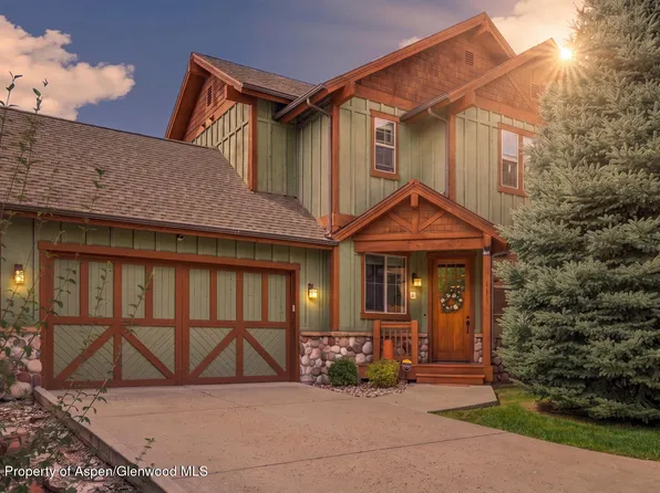 111 White Horse Dr, New Castle, CO 81647