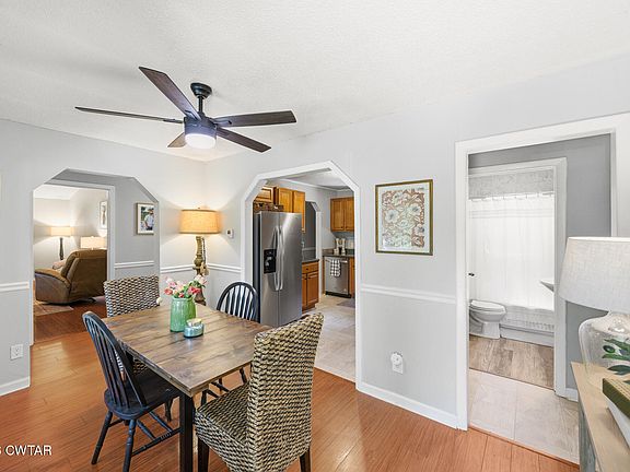 3rd image of 75 Beal Ln