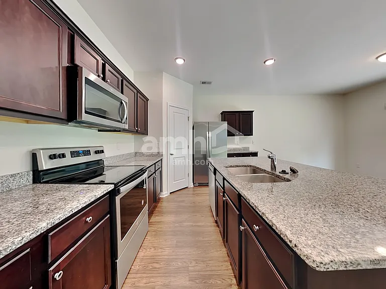 130 Orion Way — Photo 3