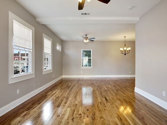 4th image of 1683 Paul Morphy St