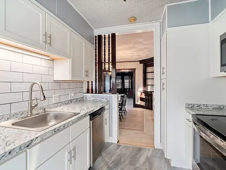 14 Windsor Rd #2 — Photo 2