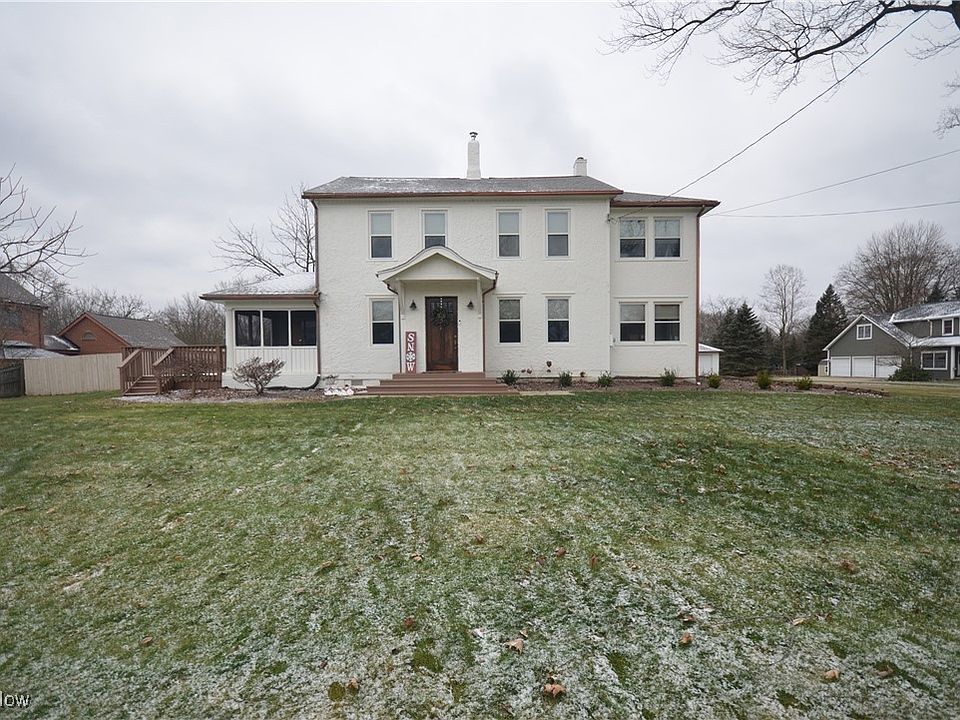 1st image of 910 East Ave