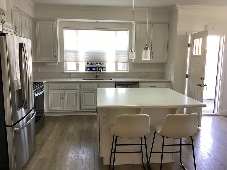 2435 Felt St #107 — Photo 9