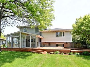 1522 Jill Ct, Glendale Heights, IL 60139