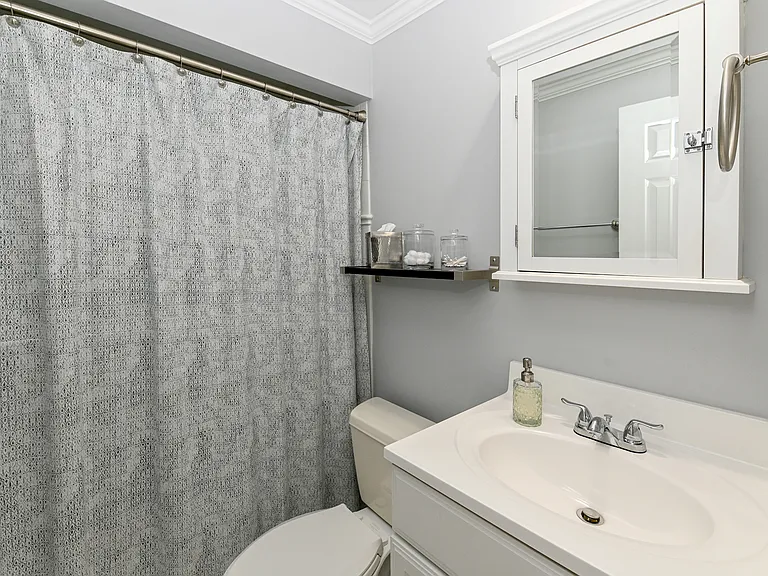 3721 Ashworth Dr #D — Photo 10