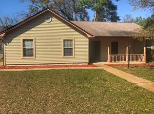 680 Lupine Ln, Tallahassee, FL 32308