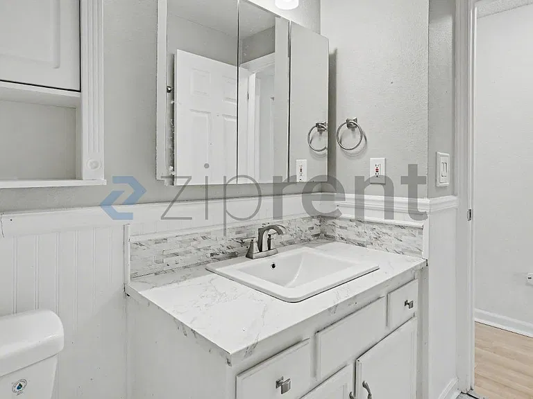 5160 SW 180th Ave #2 — Photo 16