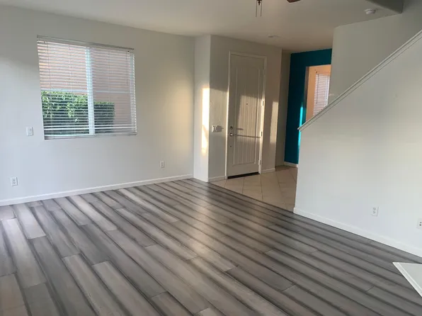 28435 Casselman Ln, Santa Clarita, CA